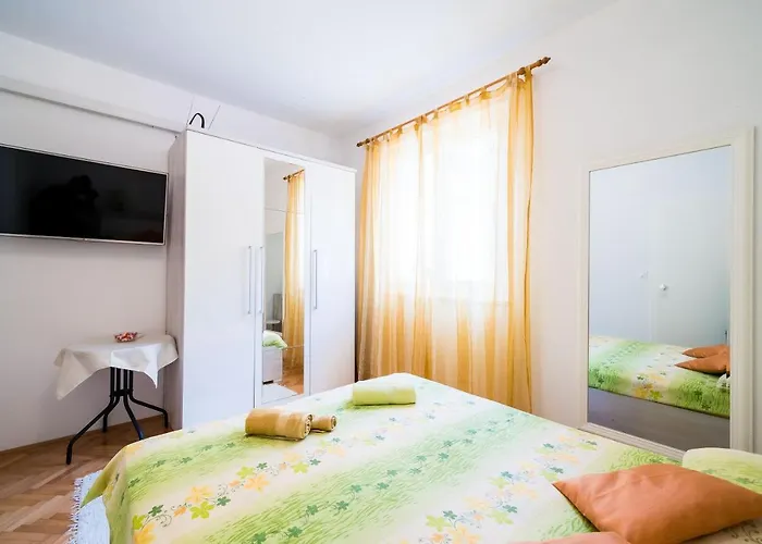 Private Bathroom King Room