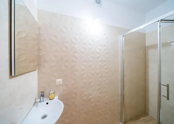 Private Bathroom King Room
